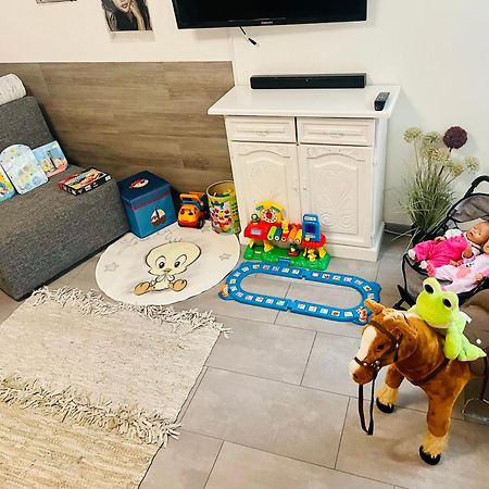 2 Room Galerie Einliegerwohnung In Rheinstetten, Messe Naehe, Rollstuhlfahrer Geeignet エクステリア 写真
